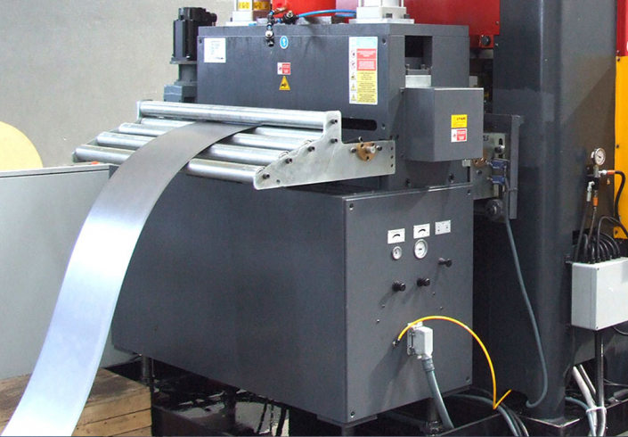 Elektronic Roll Feeders